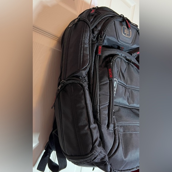 OGIO Renegade RSS Laptop Backpack Black EUC - Picture 9 of 16